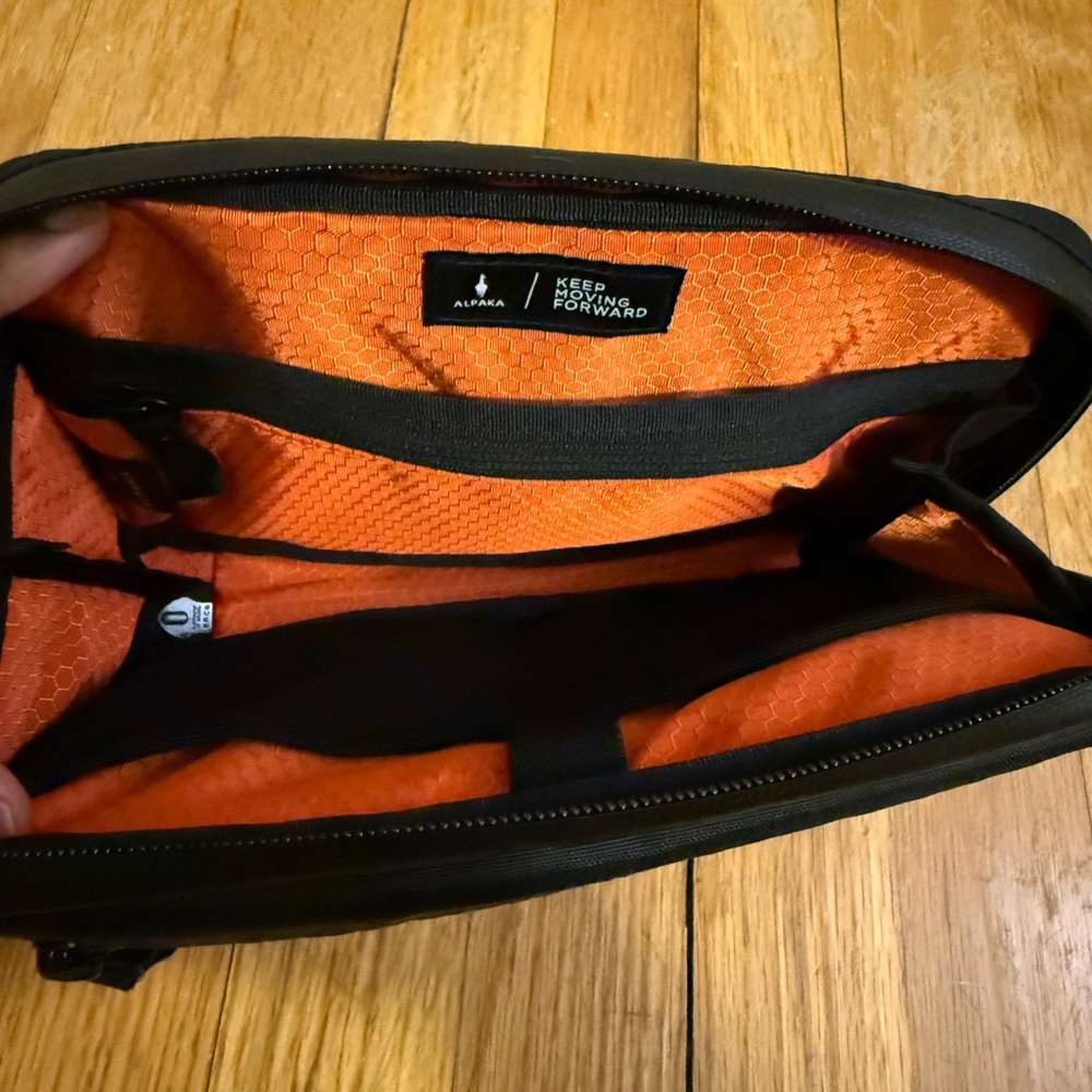 Alpaka Tech Case - image 3